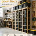 Support de rangement DIY en bois dans une pièce lumineuse.