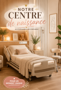 Une mère souriante avec son nouveau-né dans un centre de naissance cosy.