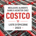 Panier rempli de produits sains chez Costco, incluant fruits et légumes frais.
