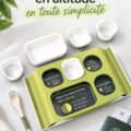 Table bien rangée avec des assiettes prêtes pour un repas convivial et organisé.