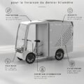 Un véhicule électrique utilisé pour la livraison urbaine, montrant une alternative durable pour le dernier kilomètre.